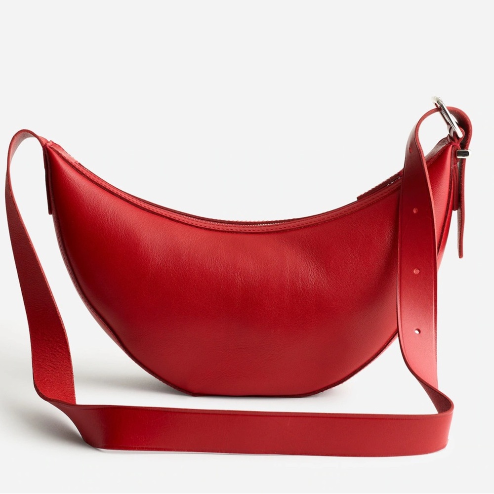 Essential Sling Crossbody